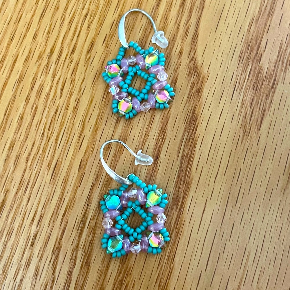 Women’s handwoven necklace and earring set
